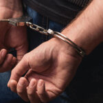 POLÍCIA CIVIL PRENDE EM FLAGRANTE HOMEM POR TENTATIVA DE FEMINICÍDIO EM CANDEIAS DO JAMARI